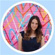 Insegnante certificata CELTA con laurea magistrale in lingue e letterature ti aspetta per apprendere l'inglese, in maniera individuale o anche in gruppo!